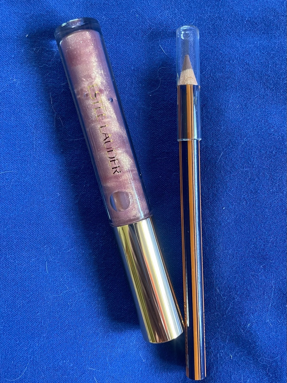 Estée Lauder Skin Care & Beauty Set - Picture 7 of 8